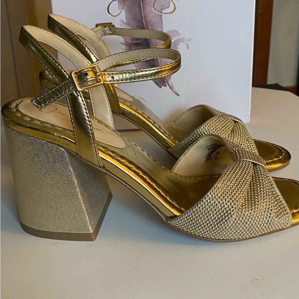 Jessica Simpson Gold Bow Women's Heeled Sandals - Picture 2 of 4